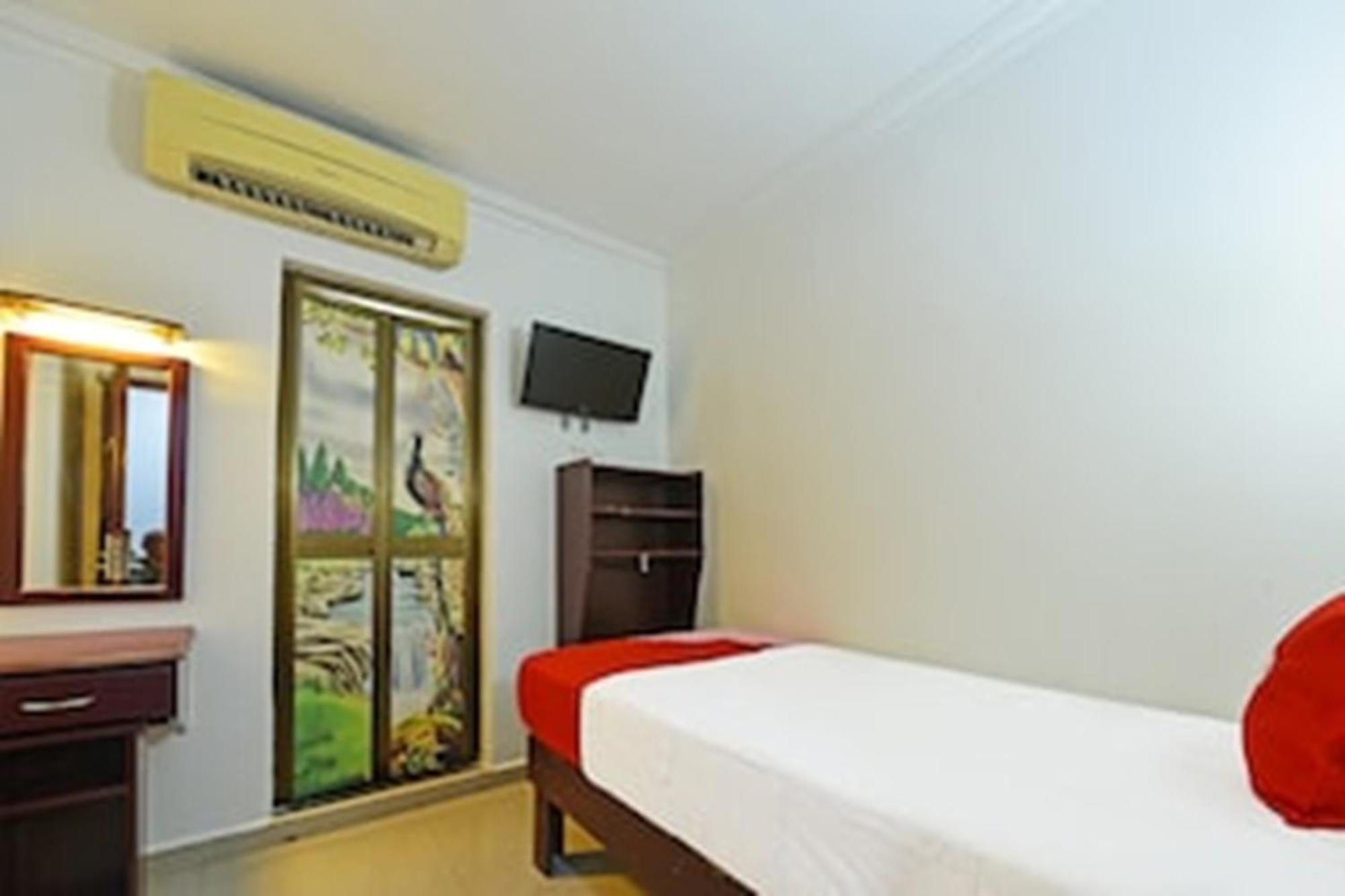 Super Oyo 90572 J Hotel Masjid India Kuala Lumpur Eksteriør billede