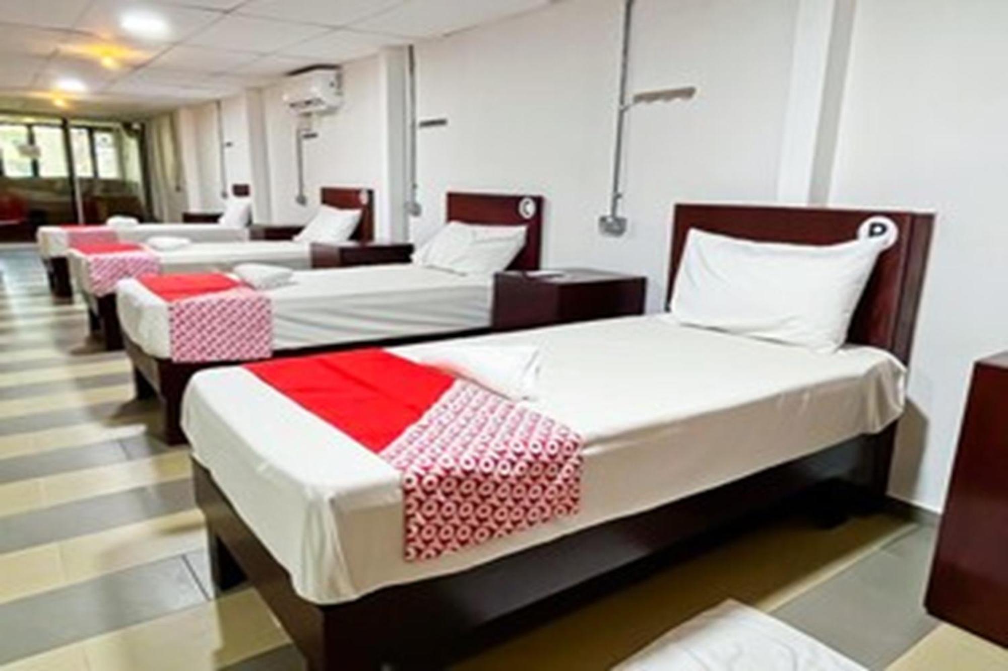 Super Oyo 90572 J Hotel Masjid India Kuala Lumpur Eksteriør billede