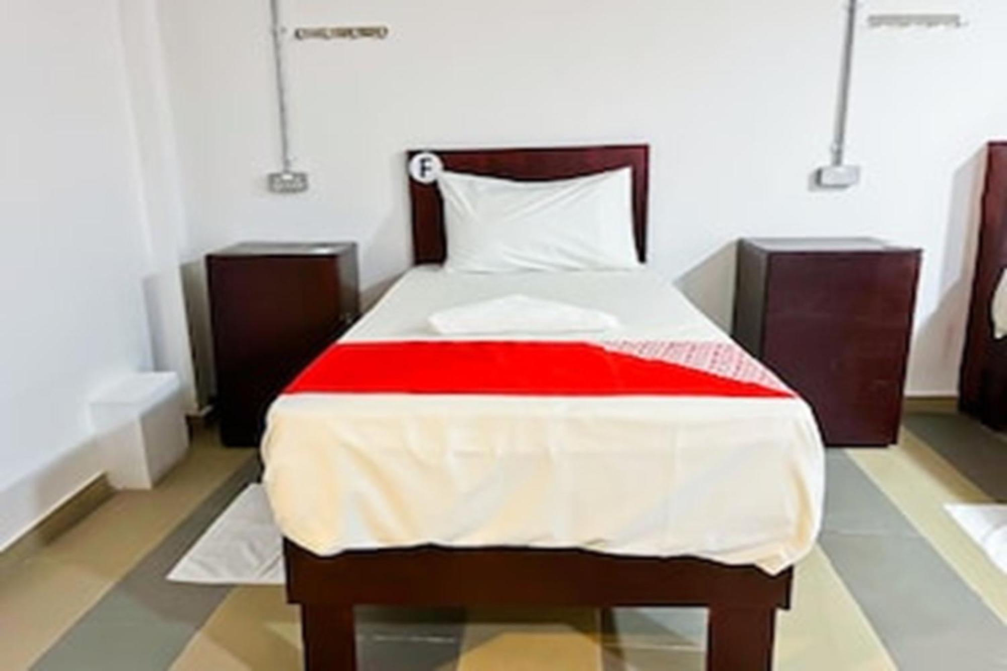 Super Oyo 90572 J Hotel Masjid India Kuala Lumpur Eksteriør billede