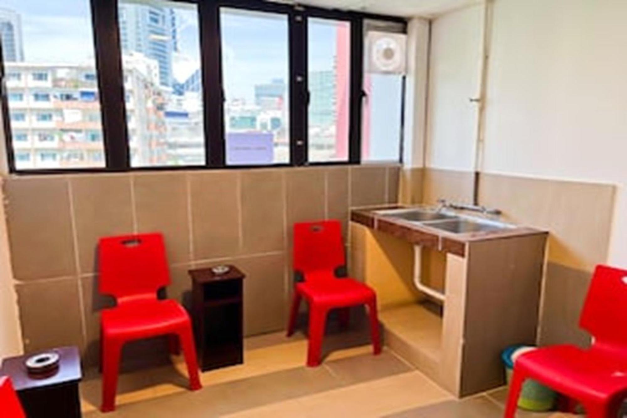 Super Oyo 90572 J Hotel Masjid India Kuala Lumpur Eksteriør billede