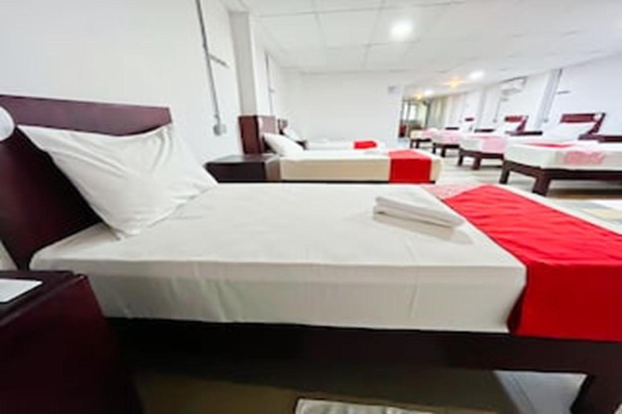 Super Oyo 90572 J Hotel Masjid India Kuala Lumpur Eksteriør billede